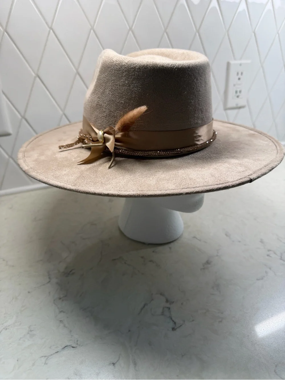 Women’s  Taupe Wide-Brim Felt Fedora with Ribbon and Feather